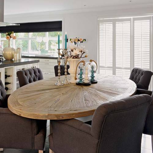 Table ovale pied central rond Victoria Pin - Classique chic