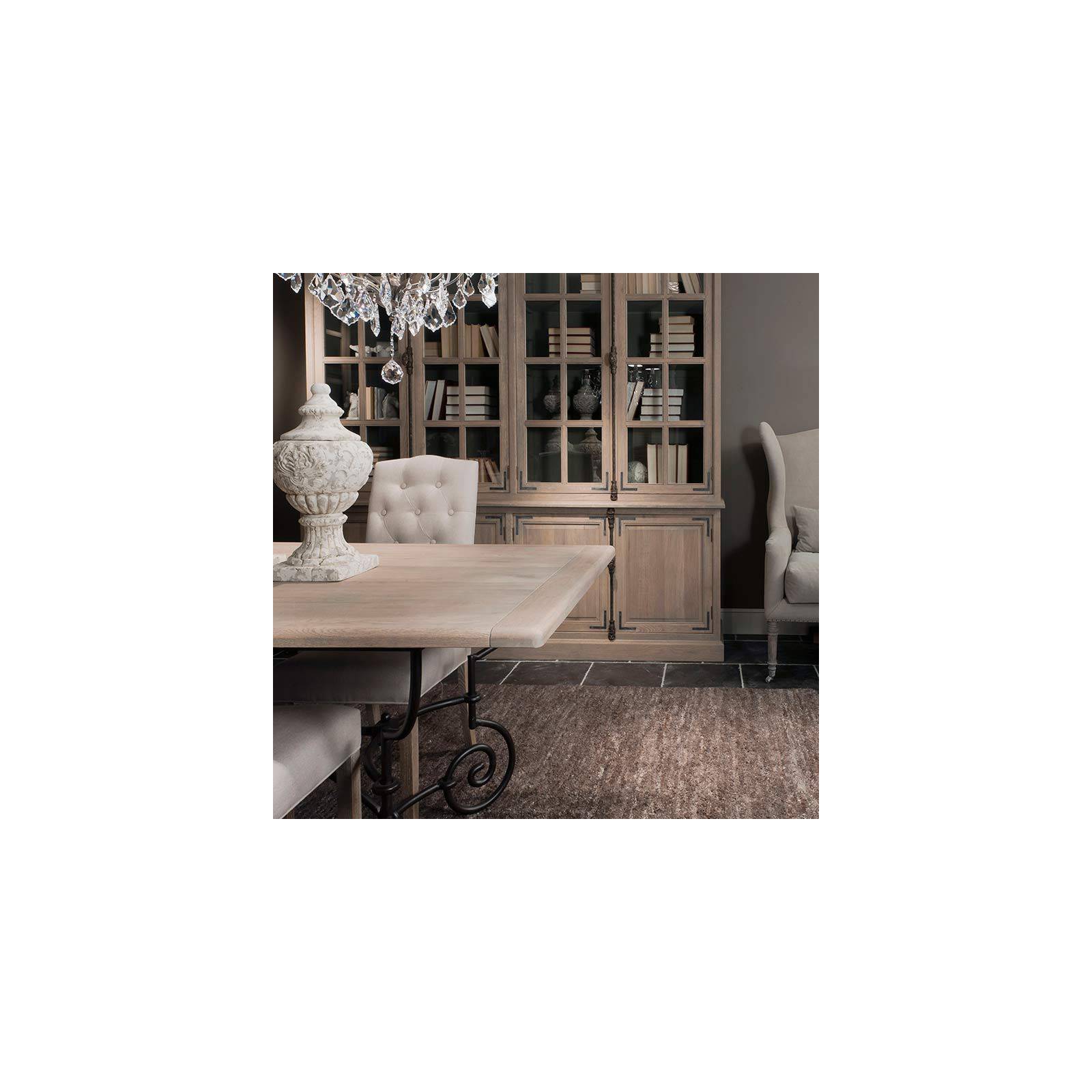 Inspiration classique avec les meubles en chêne massif de la gamme Vérone