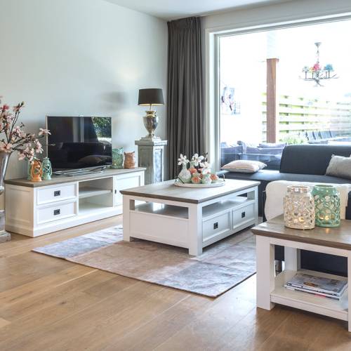 Table basse rectangulaire Victoria Pin - Classique chic